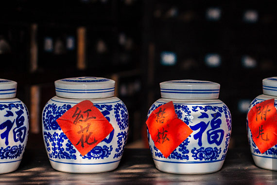 清明小長假家電賣場除濕機(jī)銷售火