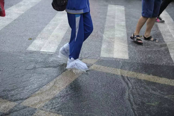 熱風(fēng)除濕干燥機(jī)價格