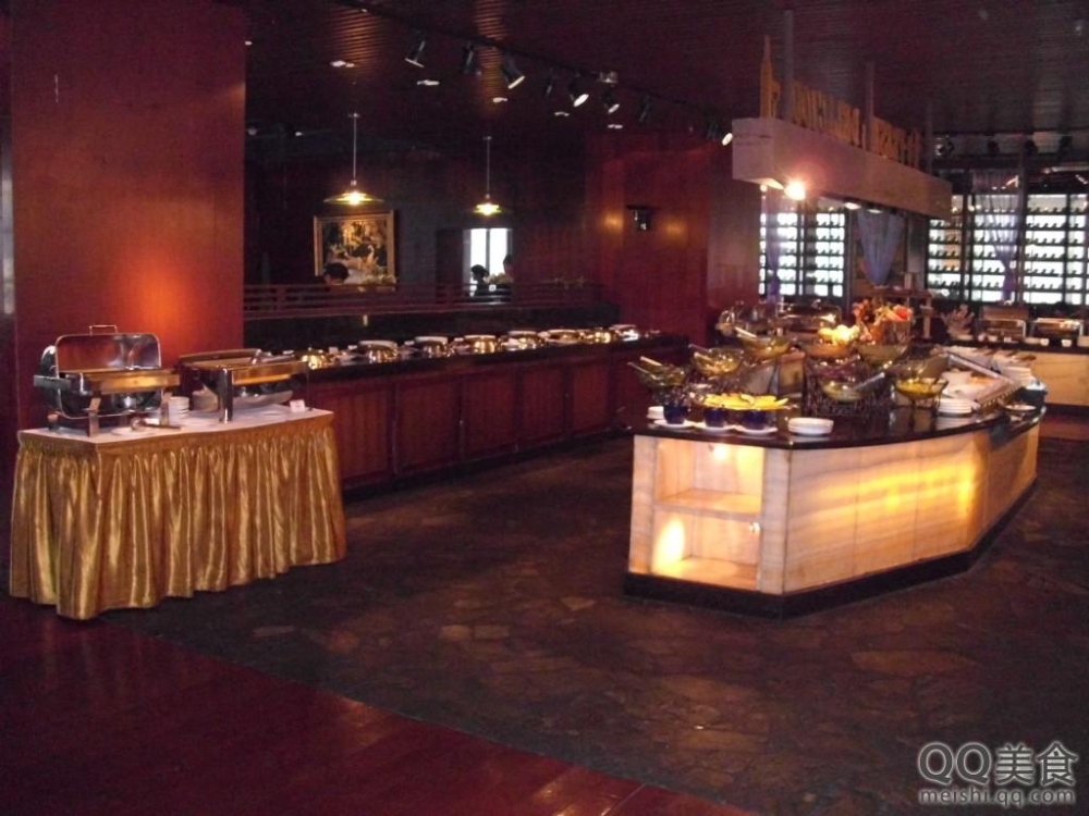 有地下車(chē)庫(kù)的一樓潮濕嗎 一樓潮濕怎么解決